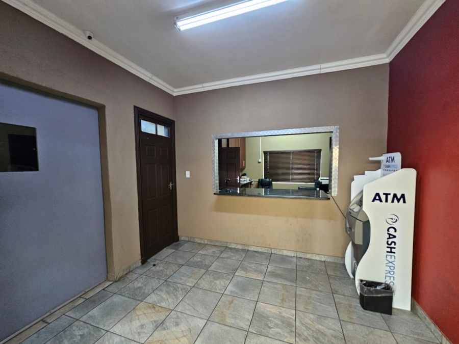 Commercial Property for Sale in Oos Einde North West